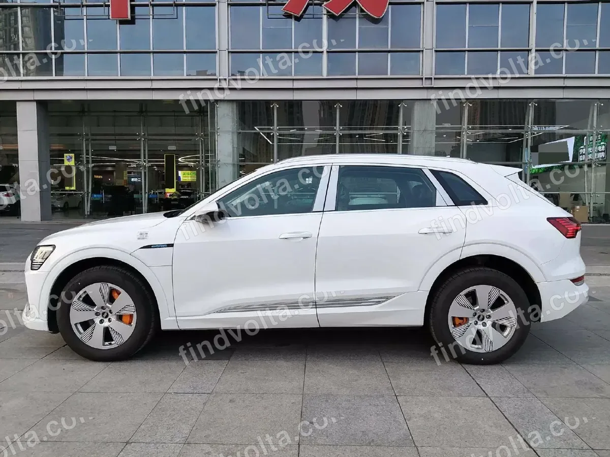 Audi e-tron 2021 1